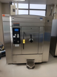 Steris Amsco Evolution HC-900 Prevac Steam Sterilizer